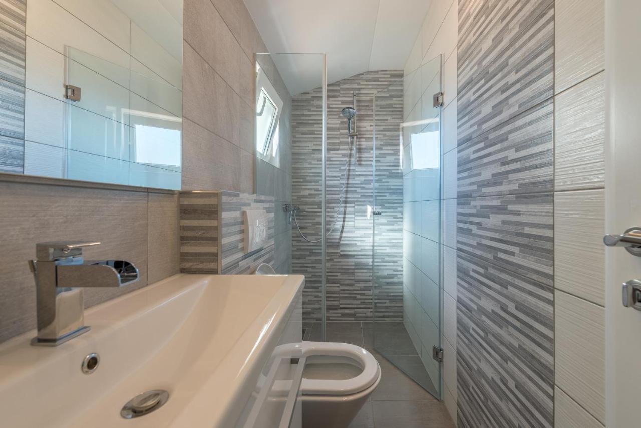 Nena Apartmani Vir Εξωτερικό φωτογραφία